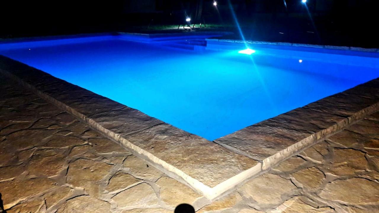 Holiday Home Bulog Sinac Ngoại thất bức ảnh
